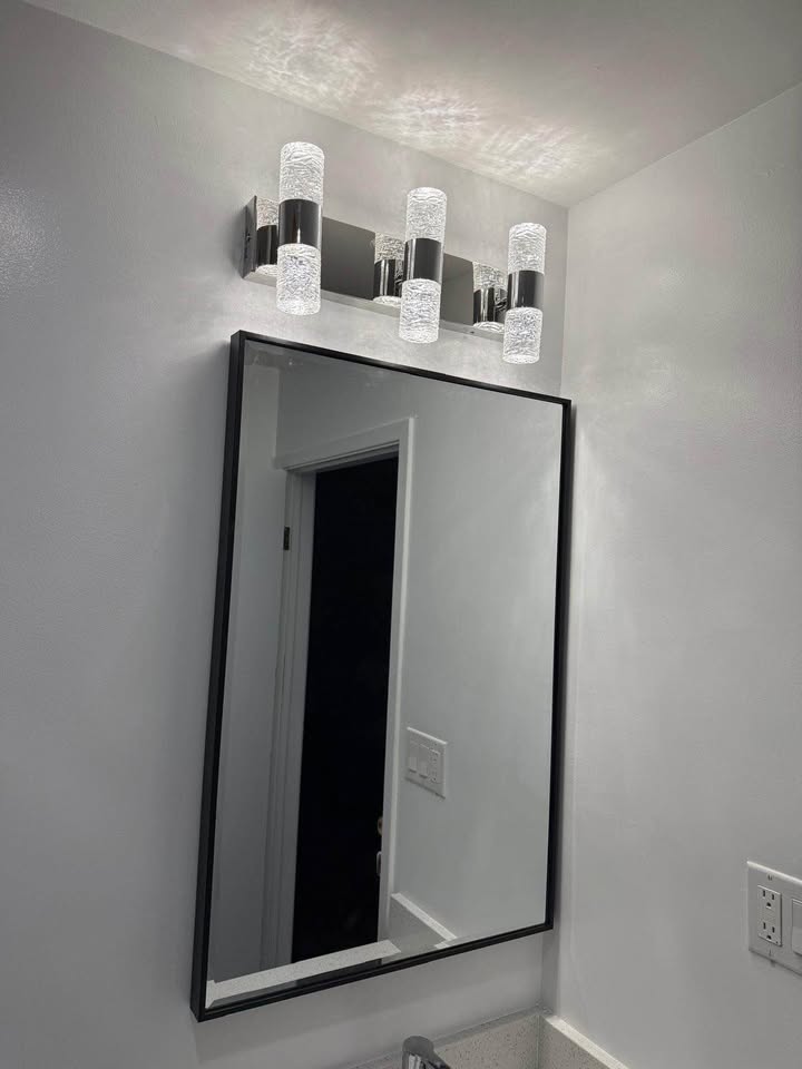 Beautiful Newly Renovated 2 Bedroom Apartment